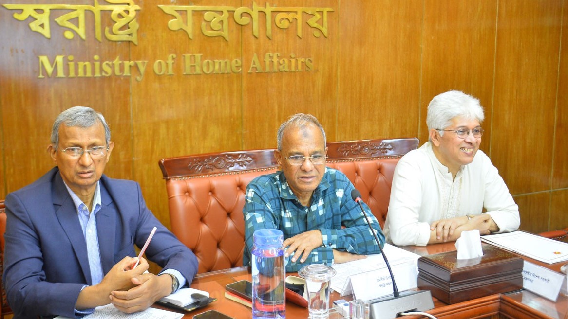 শেখ হাসিনার রায় ঘিরে দেশে কোনো অস্থিরতা নেই: স্বরাষ্ট্র উপদেষ্টা